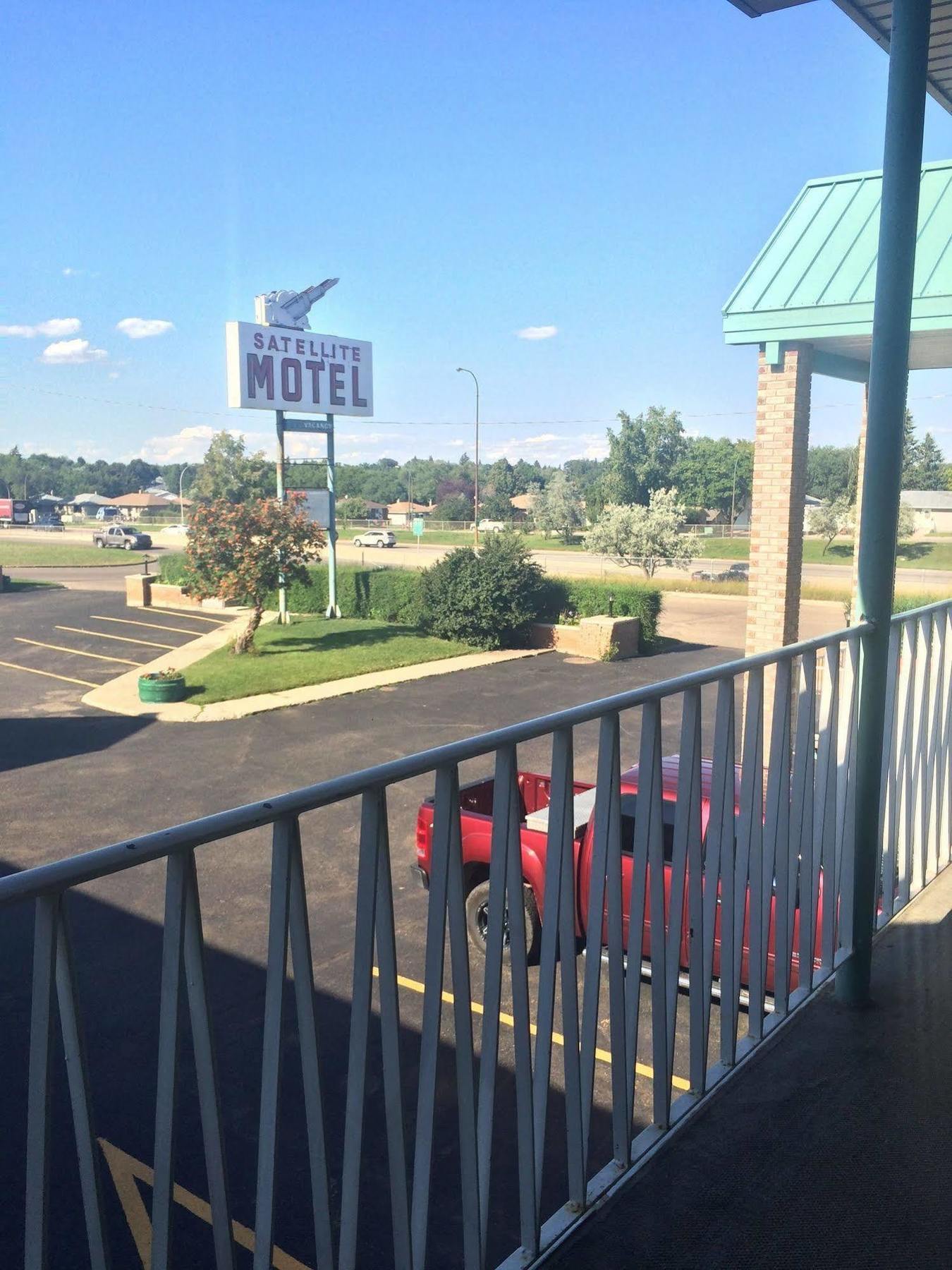 Satellite Motel Medicine Hat Exterior foto